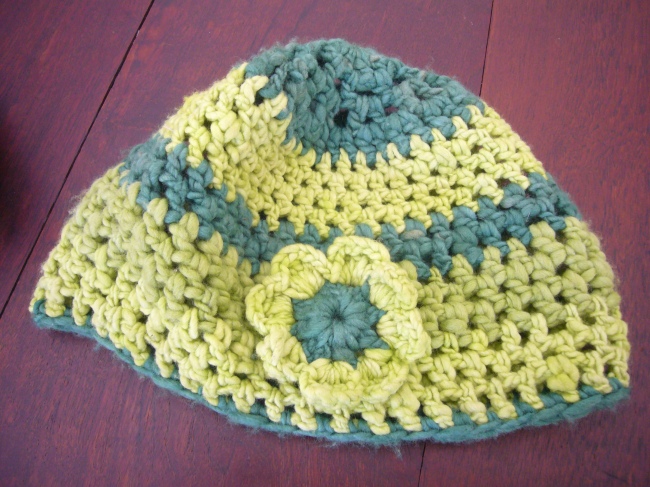 Crochet hat with flower